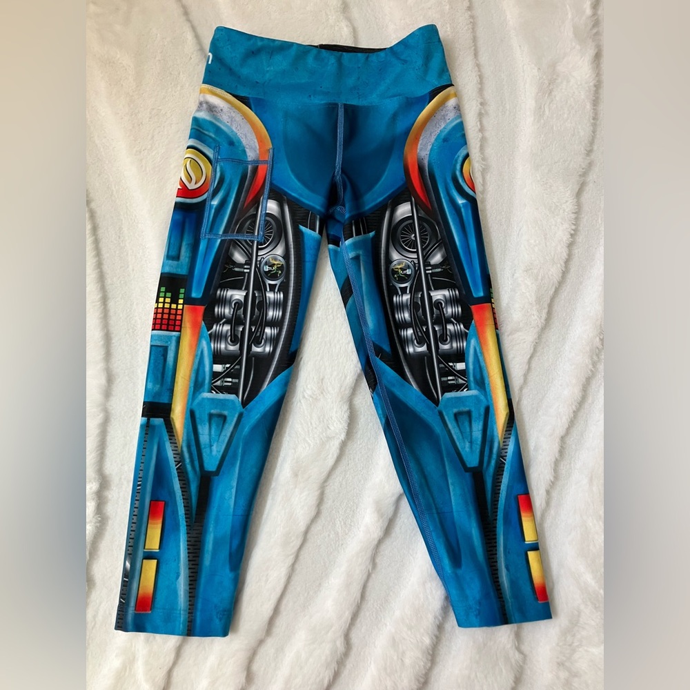INKnBURN Blue robot Print Capris sz2